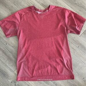 Mens LuluLemon License to Train Shirt, Medium, Red